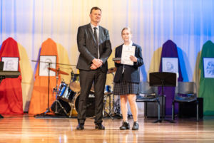 principal with award recipient